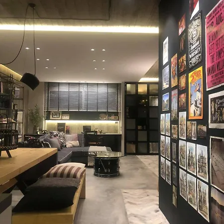 شقة Amazing Semi-basement Art Easy Walk To Centre