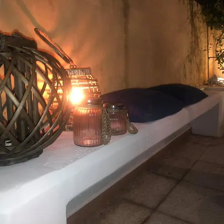 Amazing Semi-basement Art Easy Walk To Centre ナフプリオ