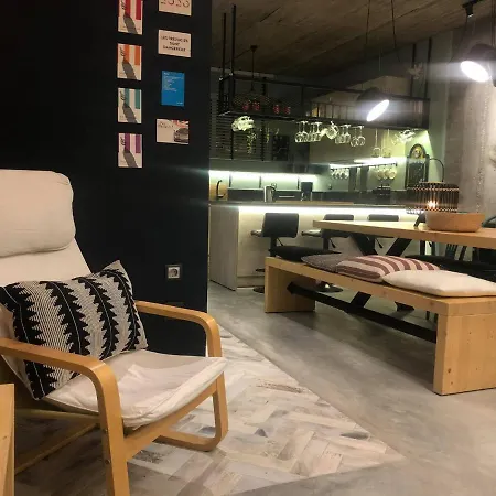 アパート Amazing Semi-basement Art Easy Walk To Centre *