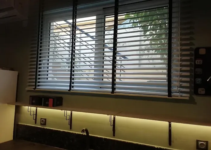 Apartment Amazing Semi-basement Art Easy Walk To Centre Nafplio